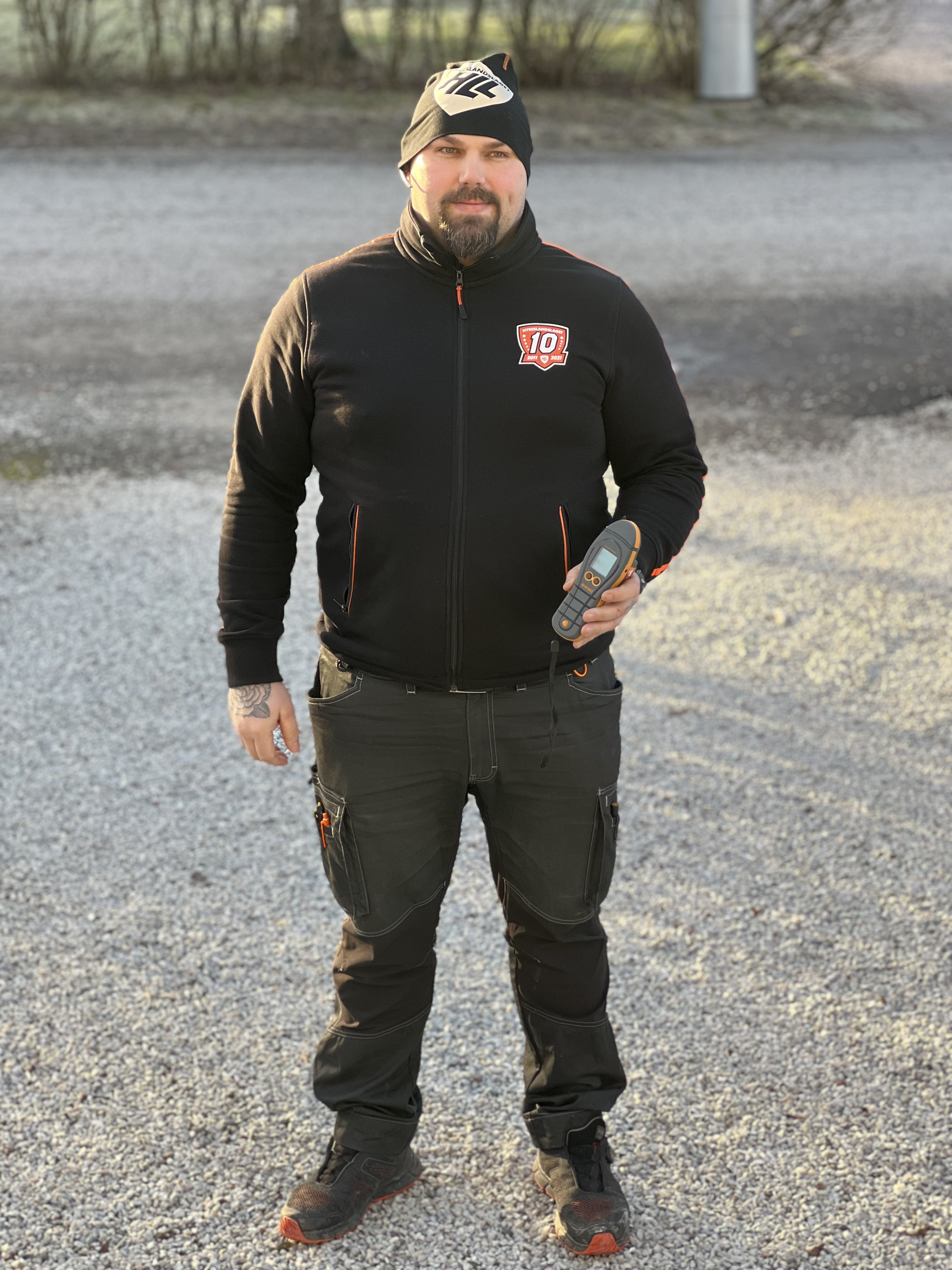 C1B827B8-244B-4745-B2B1-B891594E2A75