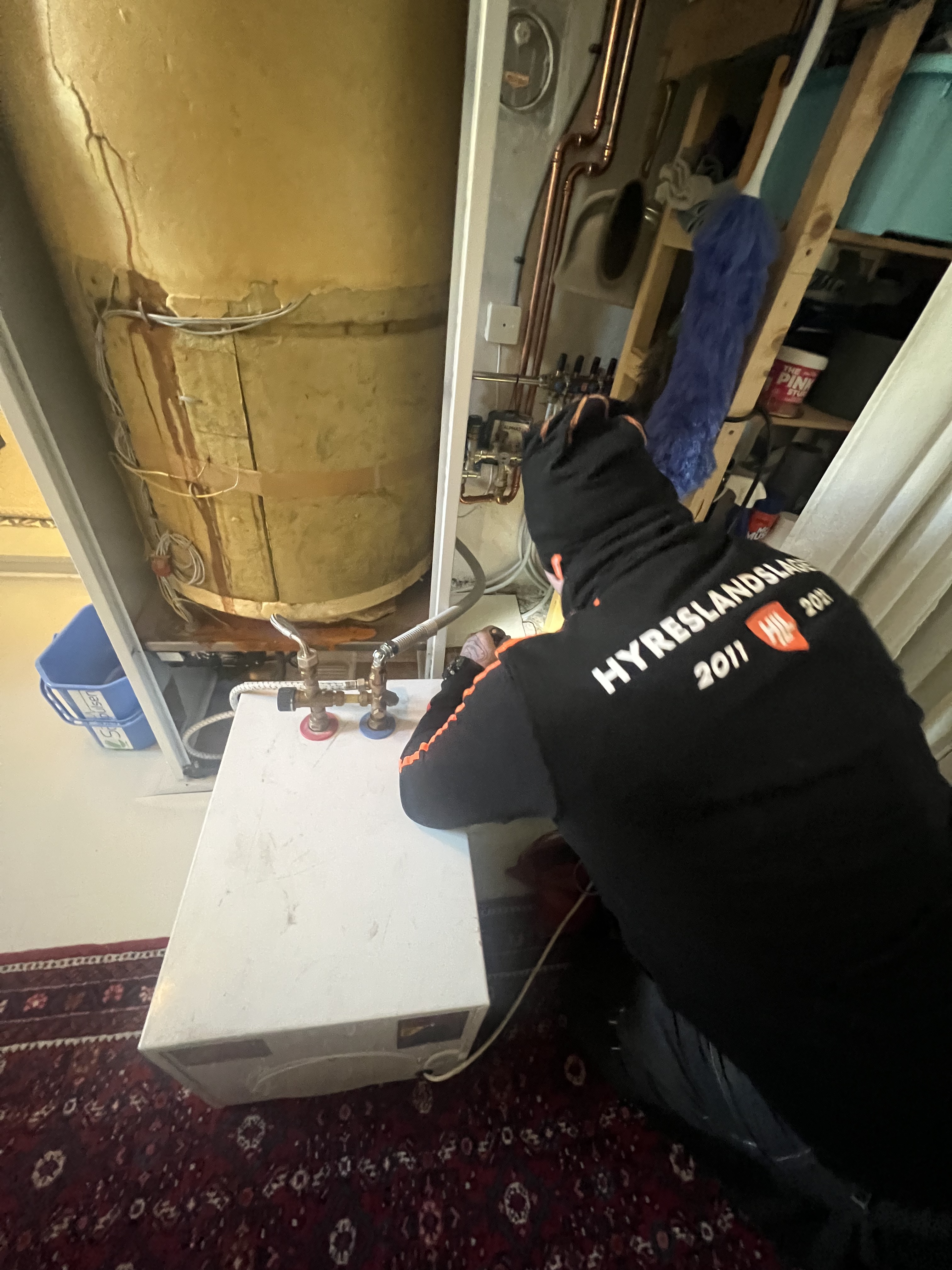 6C416802-19D1-477B-A12C-03CBE1308A00