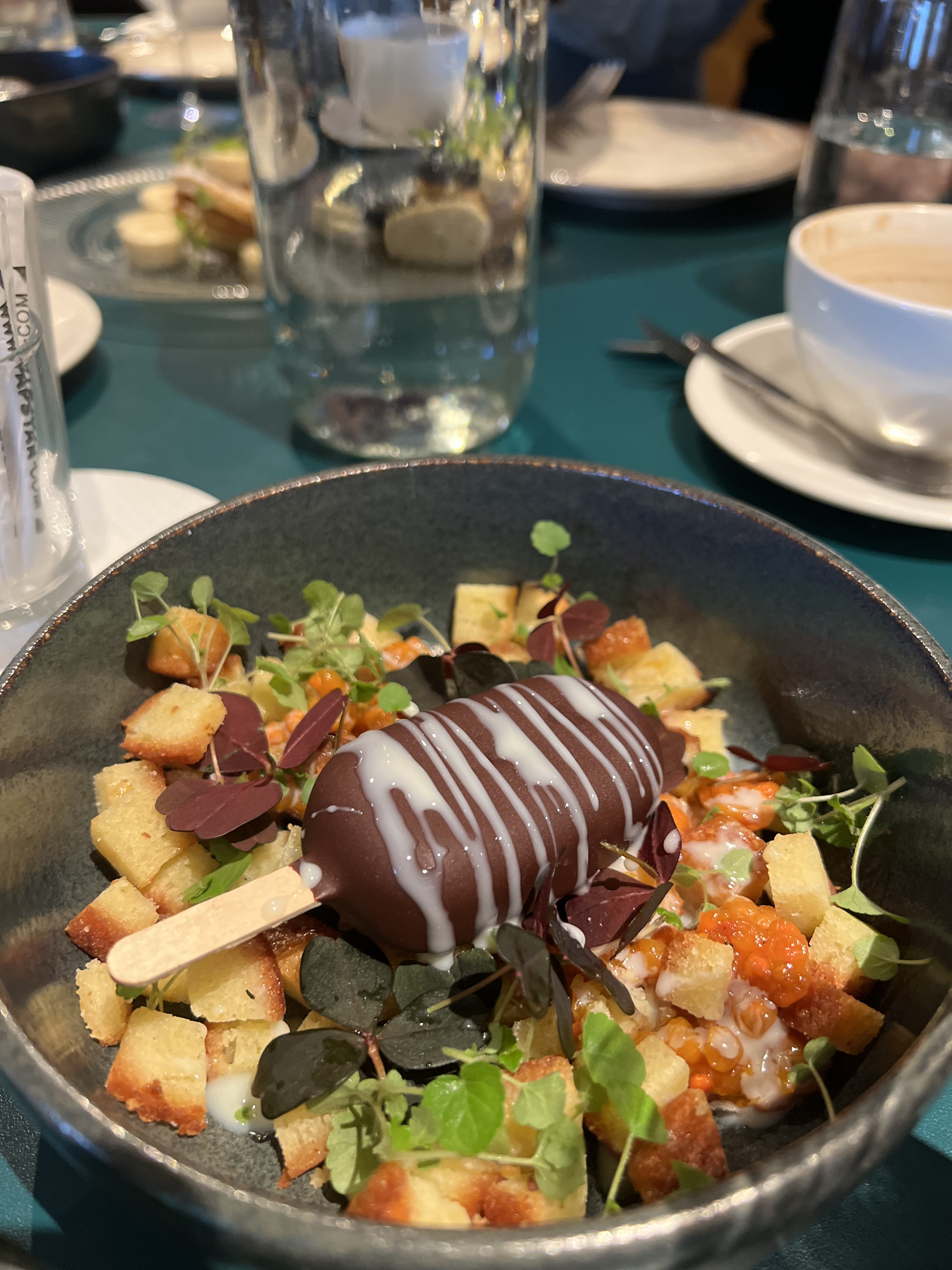 A2A89440-2E08-4881-89D6-B58618F5F1DD