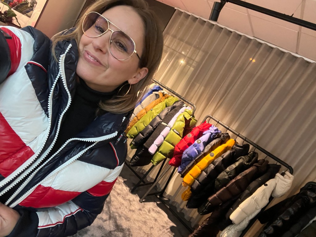 Hårfix, showroom, toypudelvalp och middag med mina kompanikamrater.